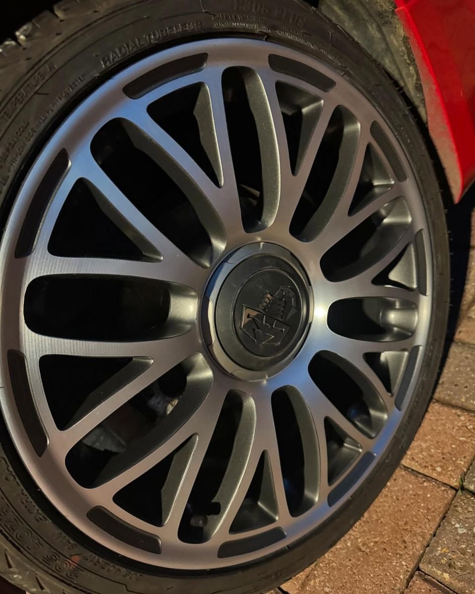 Alloy Wheel Refurbishment by Triple R Paintworx