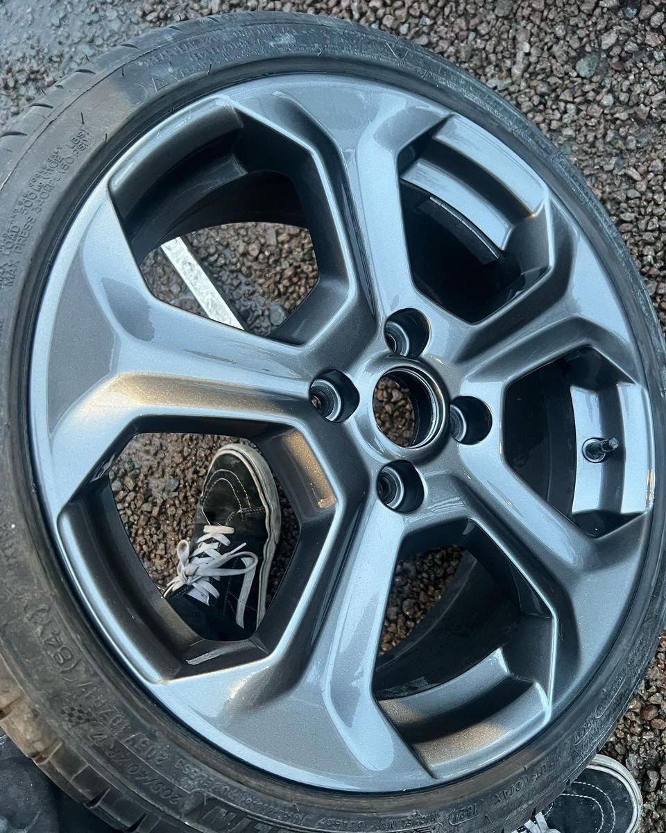 Alloy Wheel Refurbishment by Triple R Paintworx